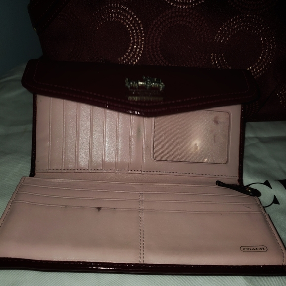 Coach Set - Picture 6 of 6